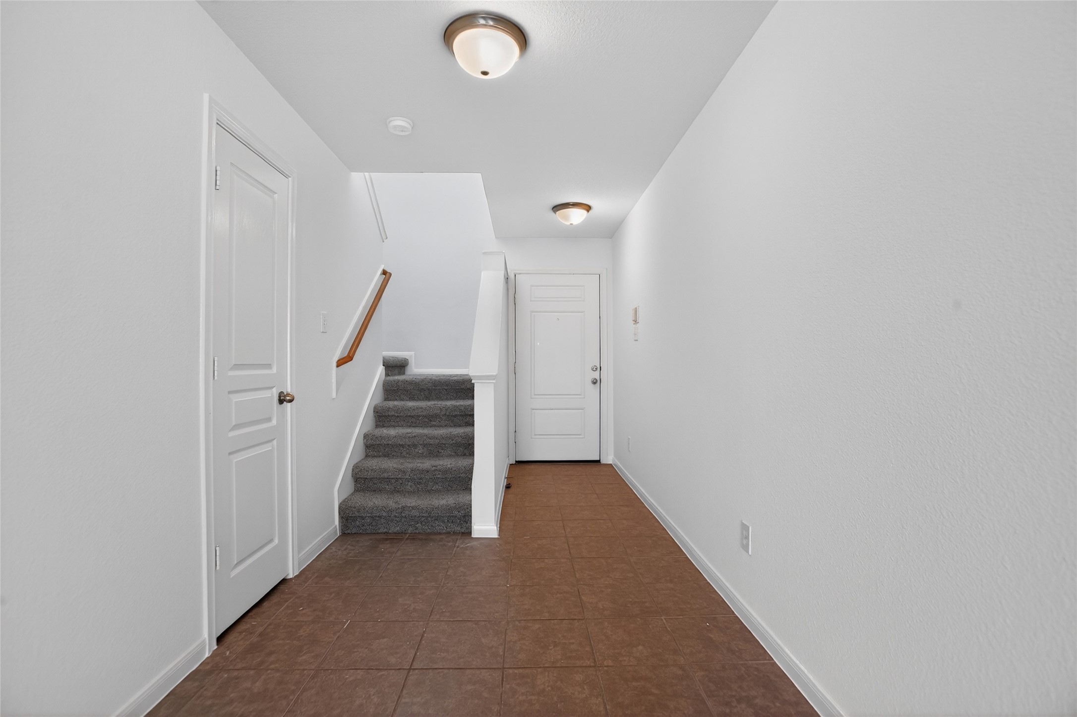 1618 Grable Cove Lane Property Photo 5