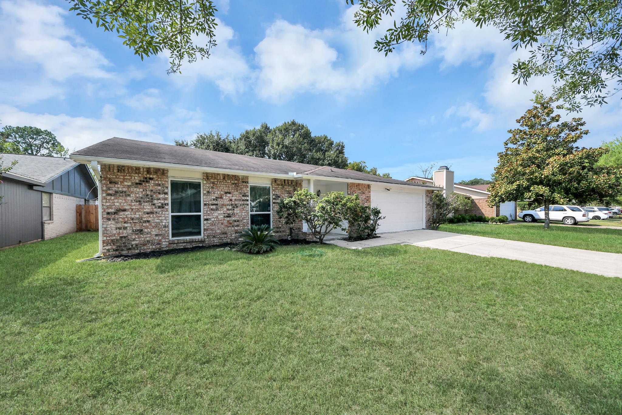 16835 Kilwinning Drive Property Photo 3