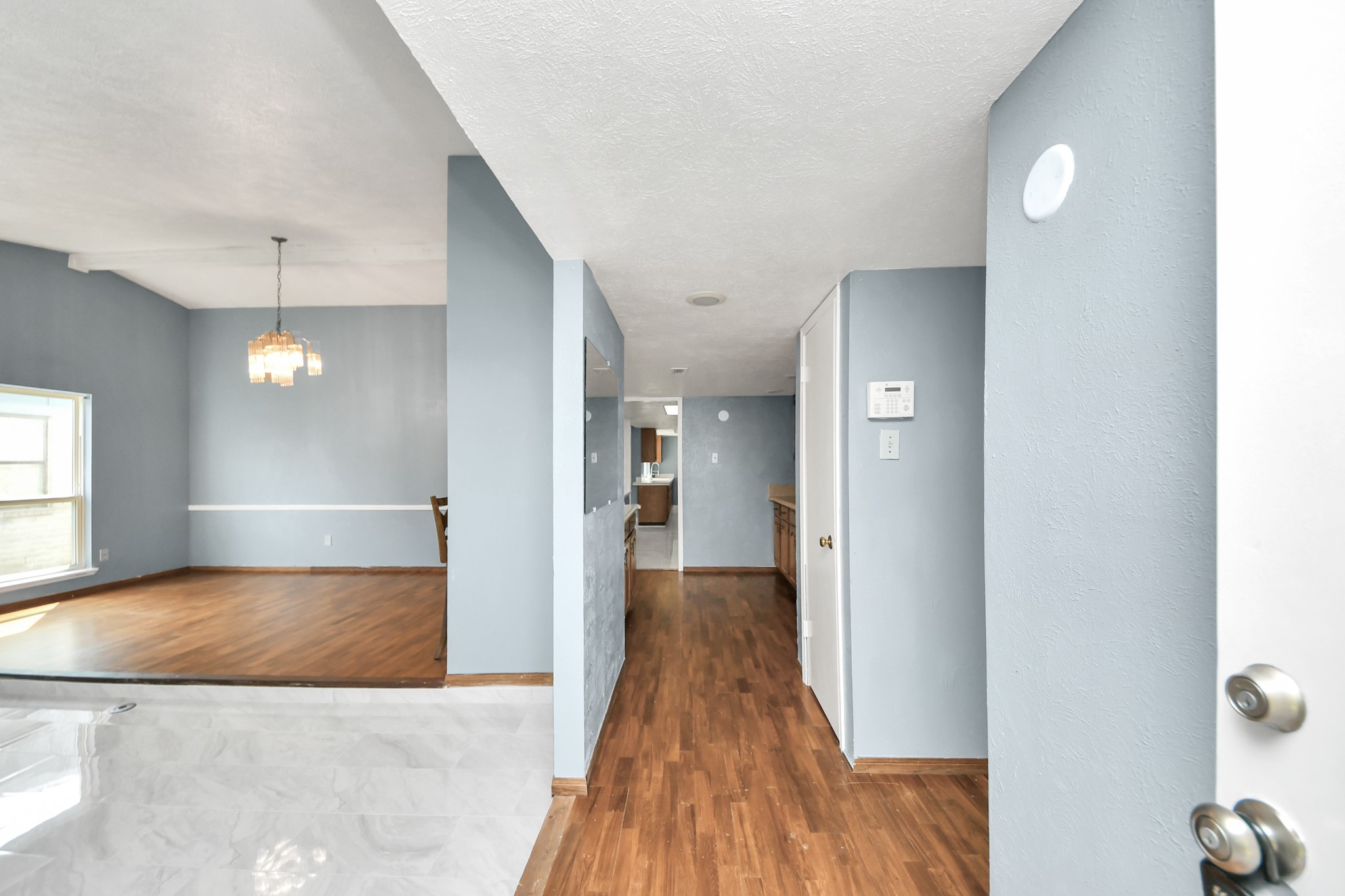 16835 Kilwinning Drive Property Photo 4