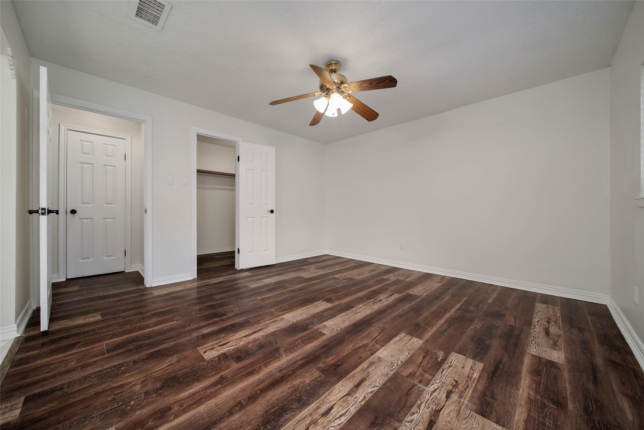 4711 Towermont Lane Property Photo 14