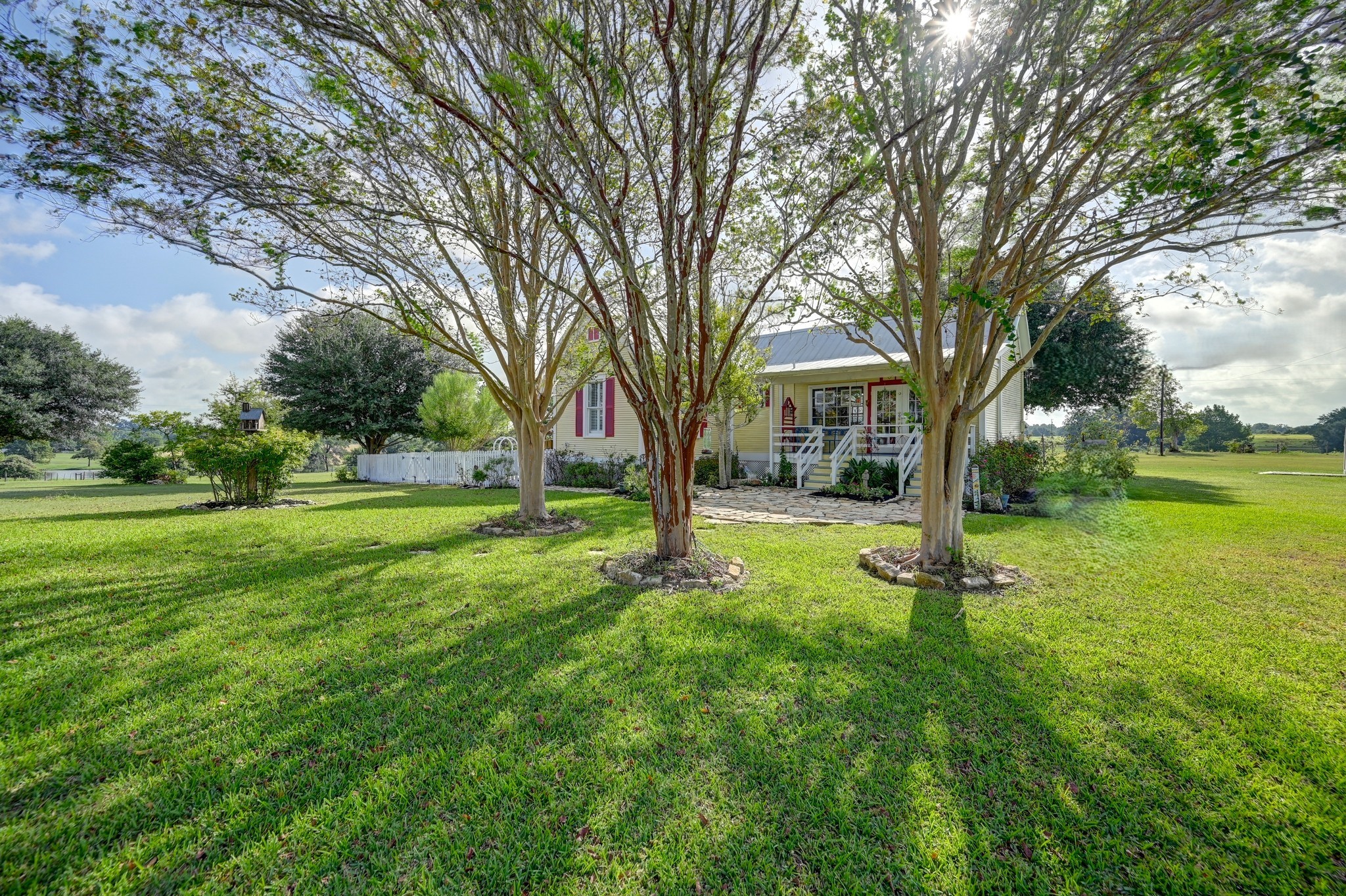5850 Trackside Road Property Photo 2