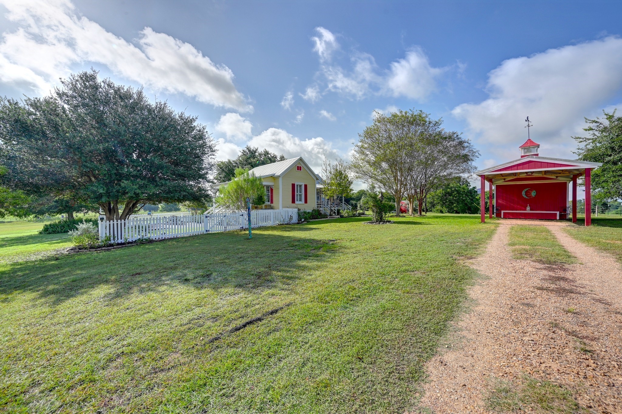 5850 Trackside Road Property Photo 24