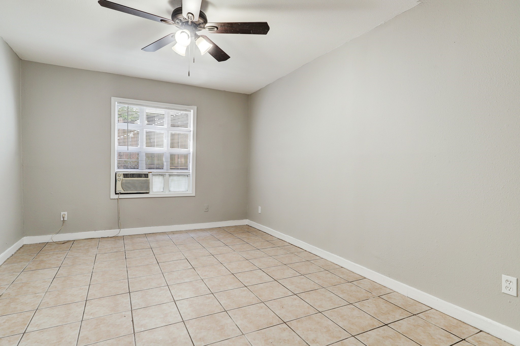 2013 Colquitt Street 2 Property Photo 9