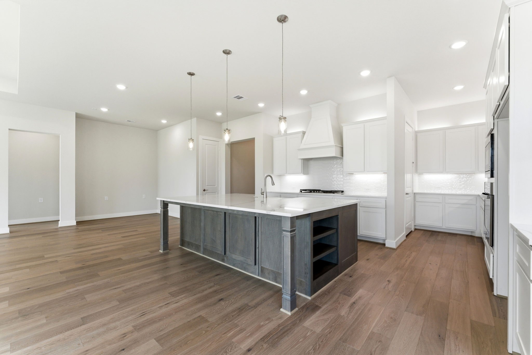 21853 Victory Green Way Property Photo 4