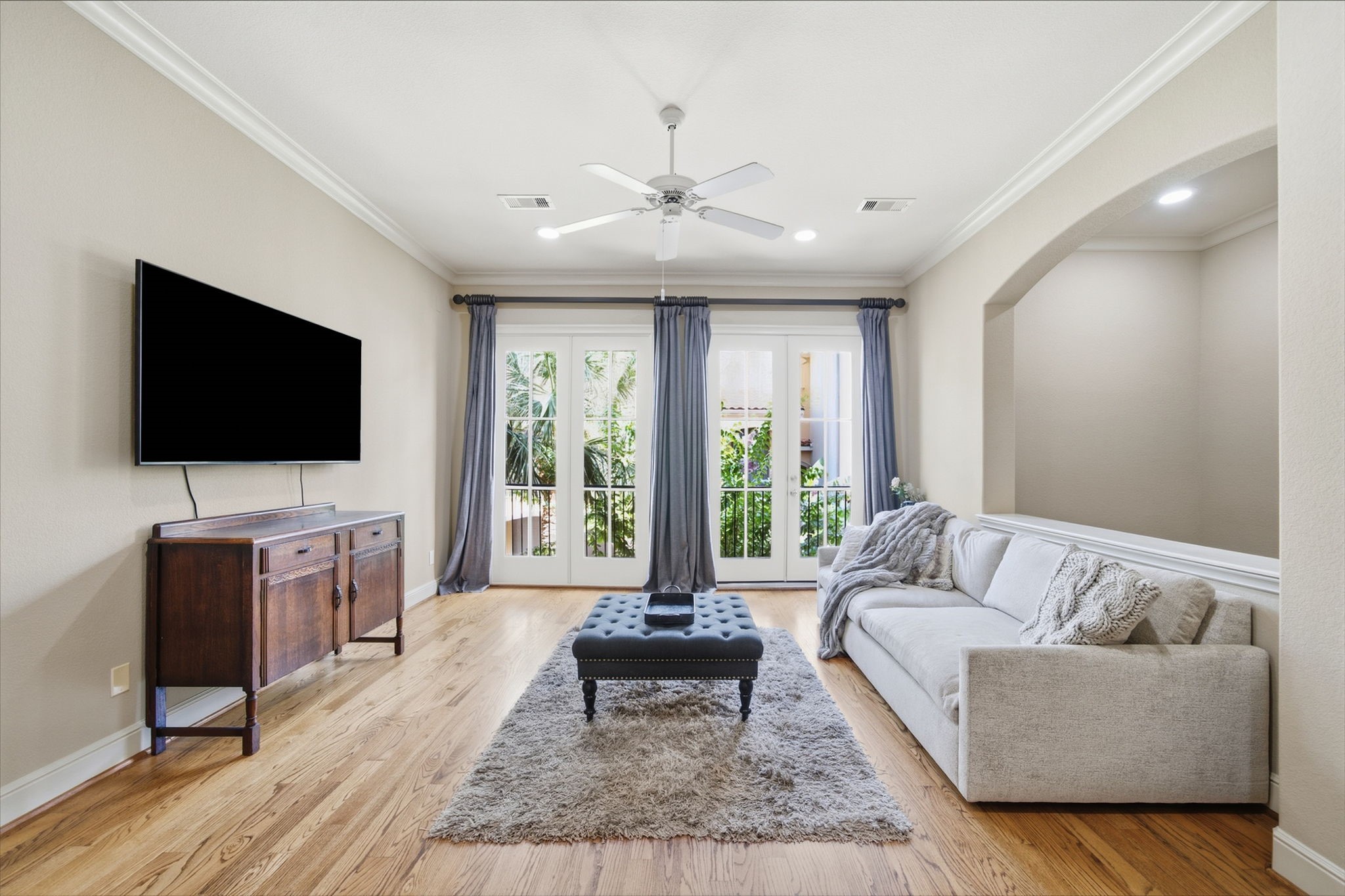 15 Laurelwood Drive Property Photo 8