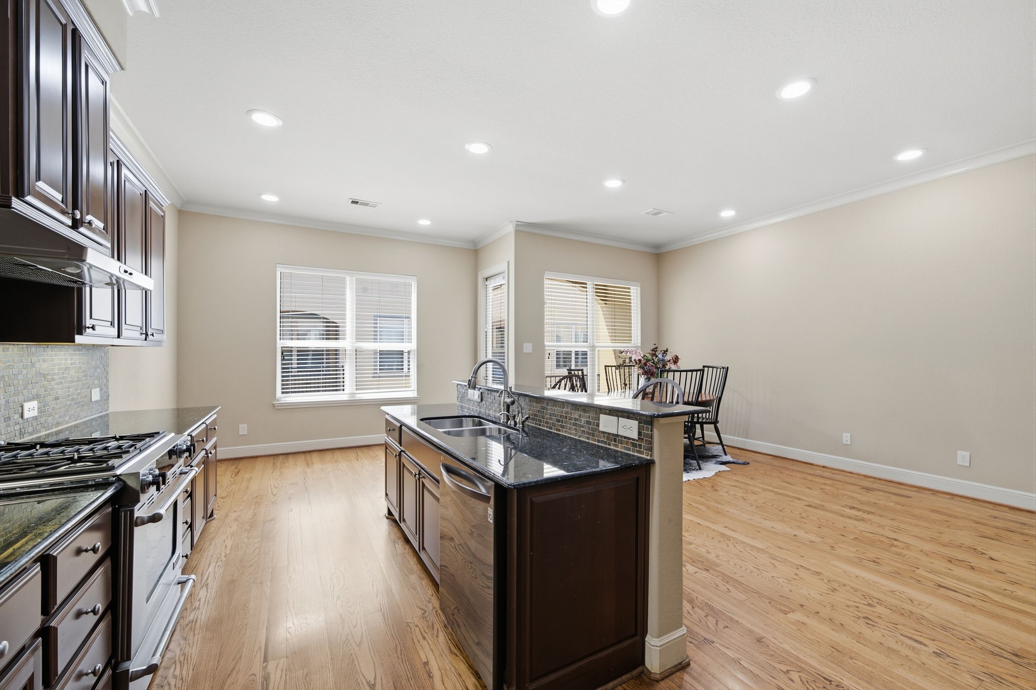 15 Laurelwood Drive Property Photo 14