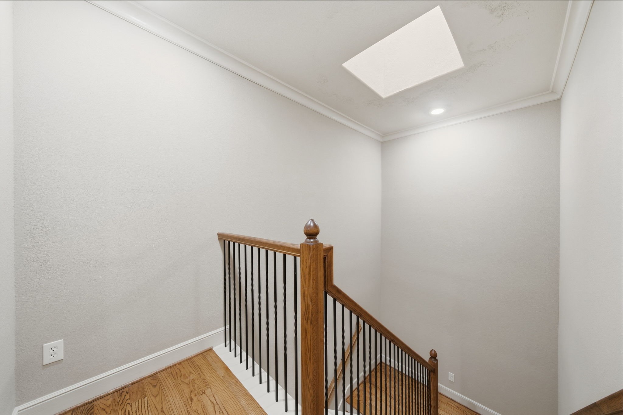 15 Laurelwood Drive Property Photo 16