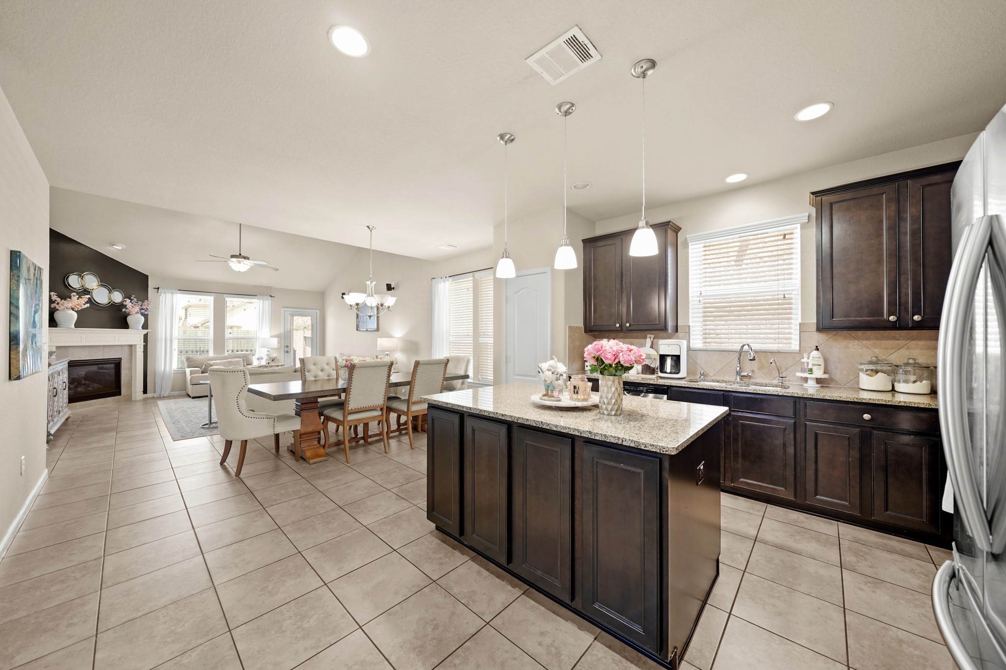 9957 Spring Rock Lane Property Photo 3