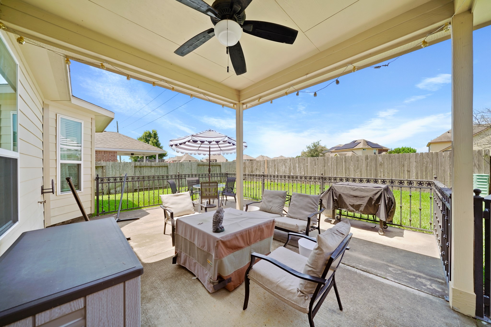 9957 Spring Rock Lane Property Photo 17
