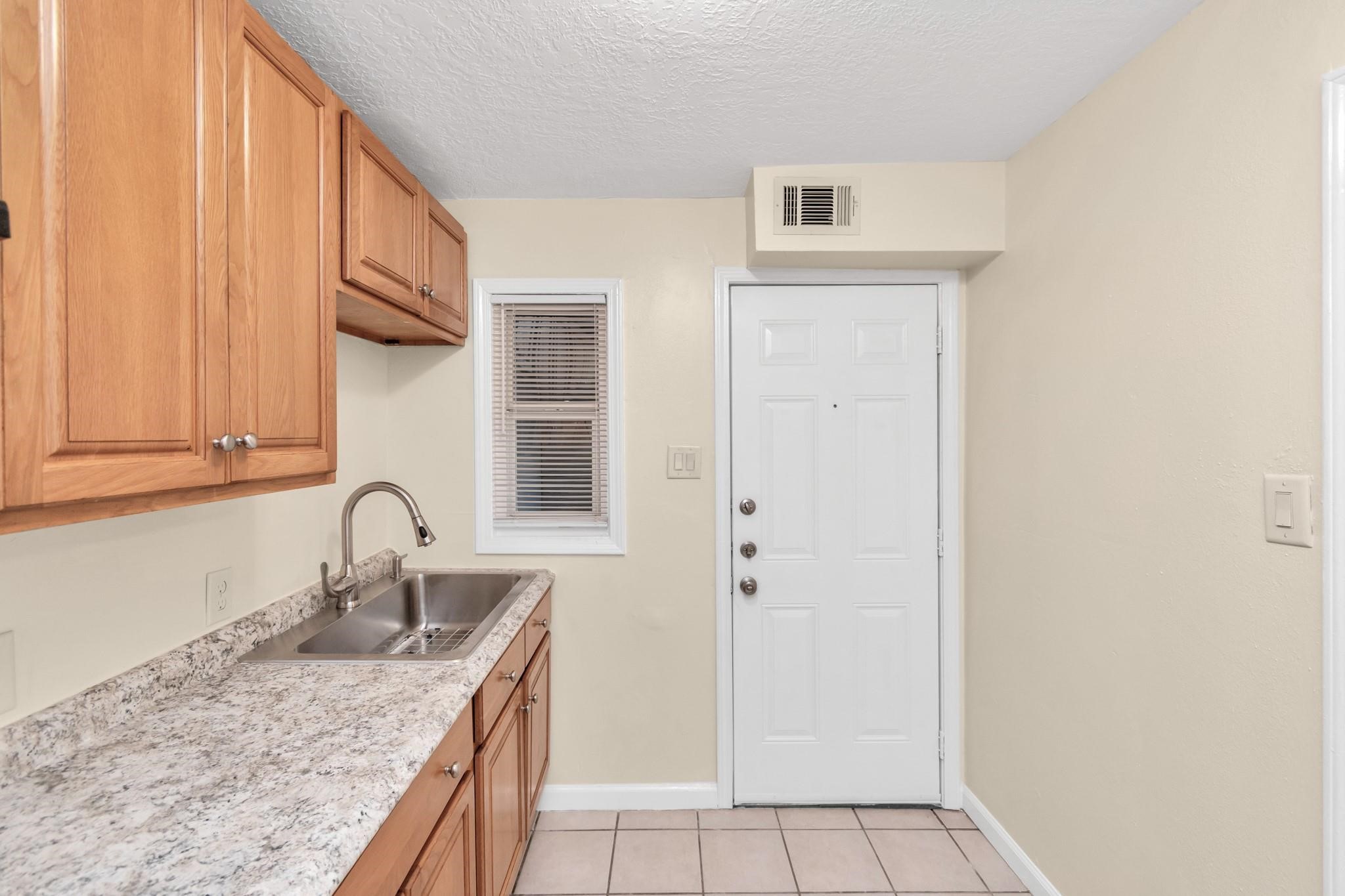 4701 Burket Property Photo 12