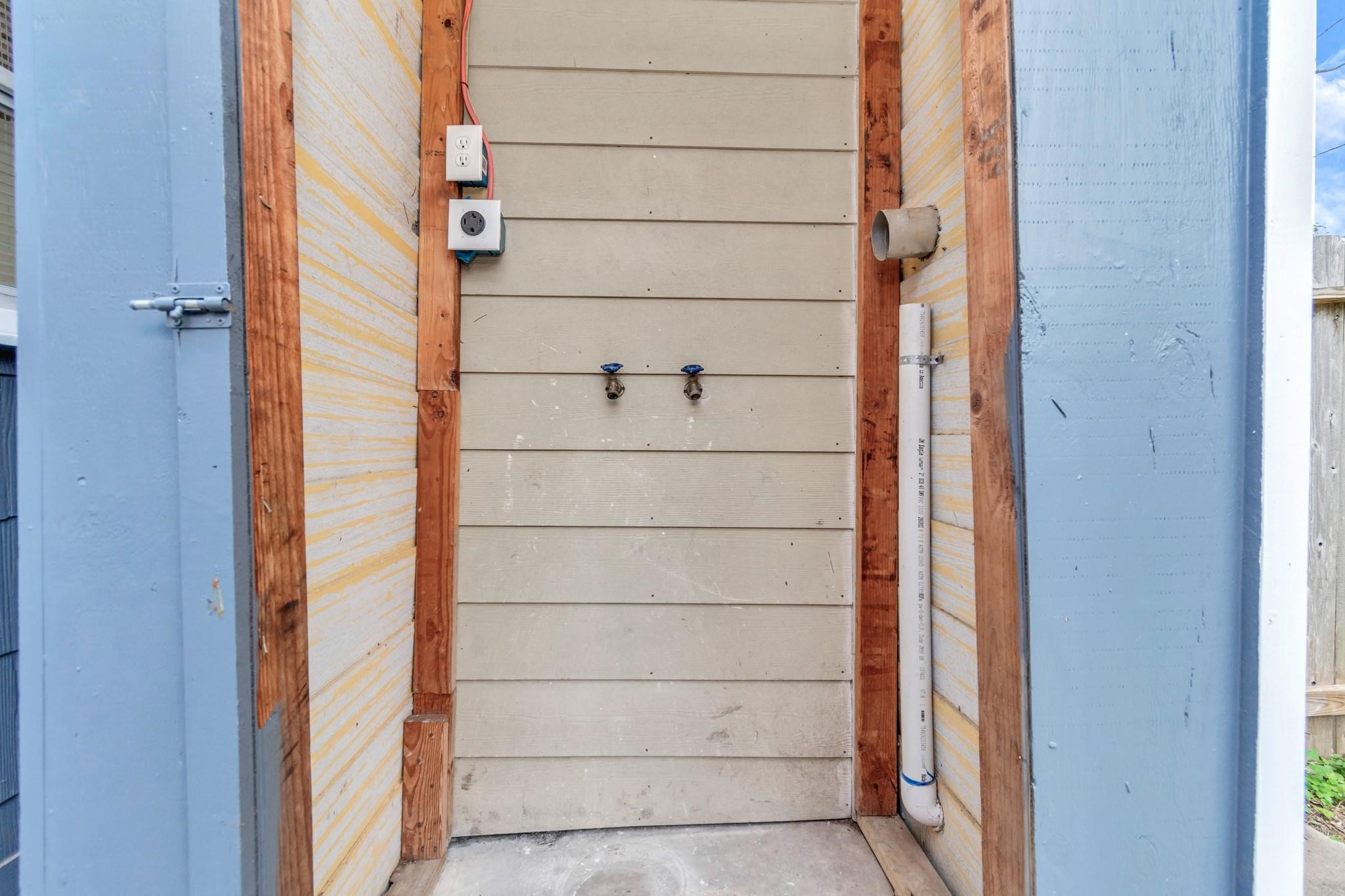 4701 Burket Property Photo 16