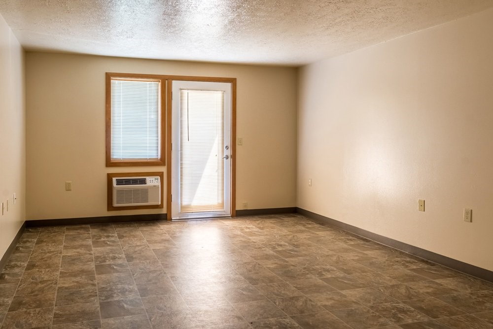 410 Ne Oak St Property Photo 5