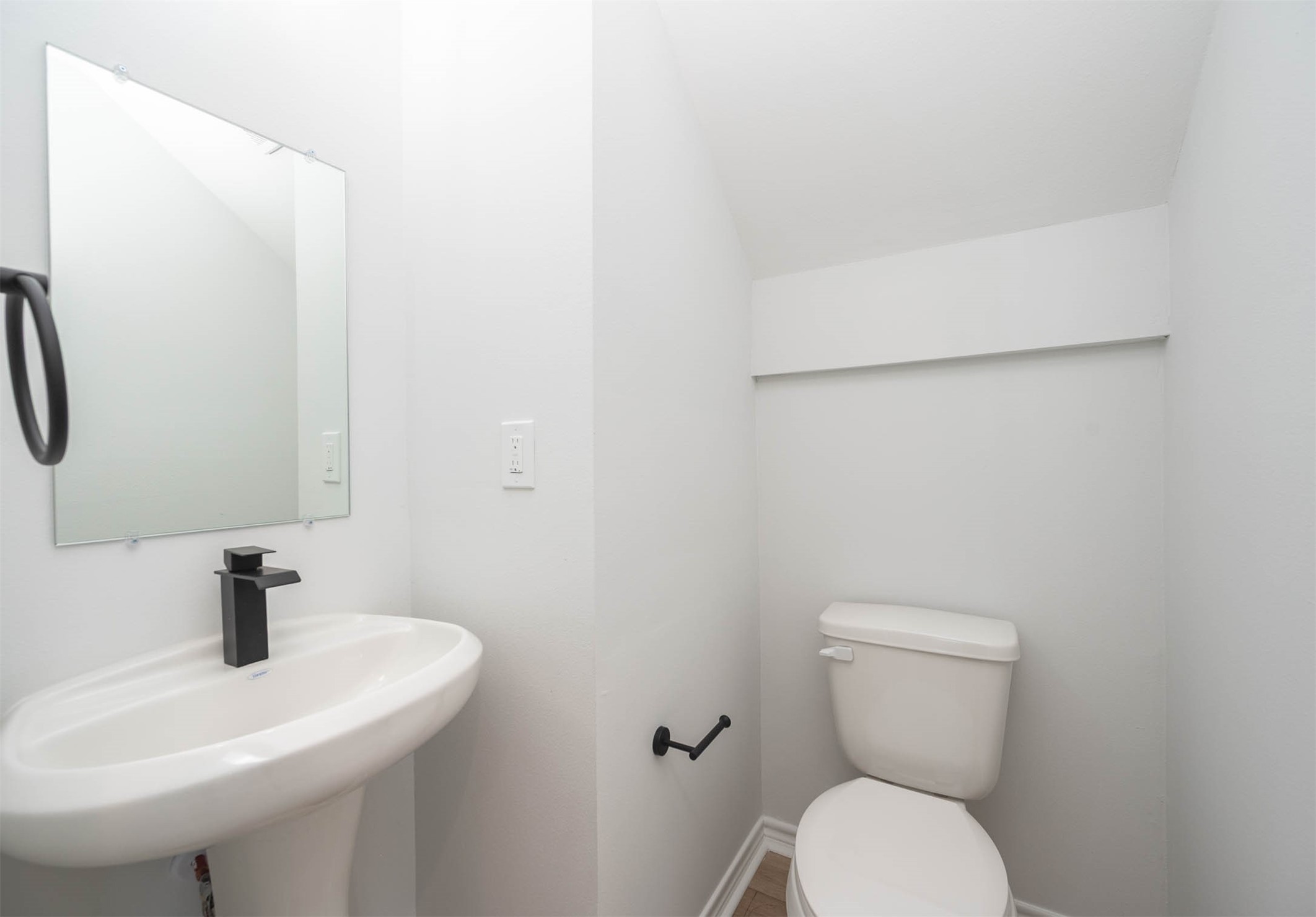 789 Fortune Street B Property Photo 18
