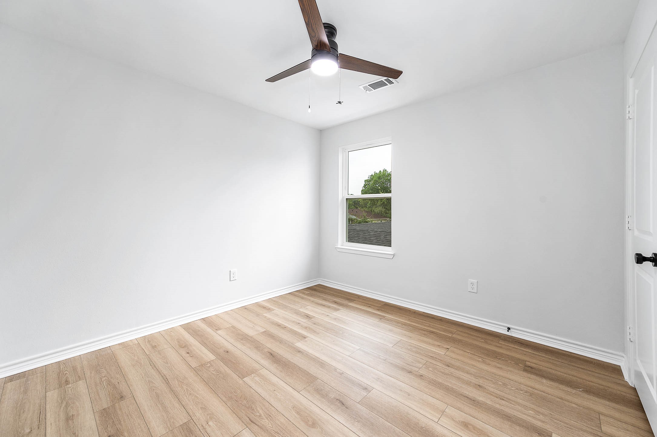 789 Fortune Street B Property Photo 27