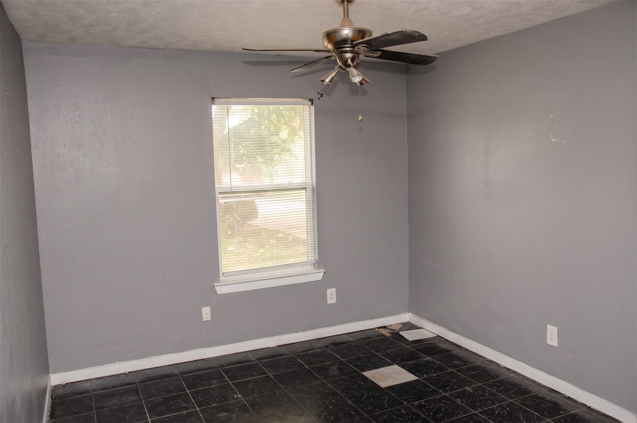 306 Willowick Street Property Photo 10