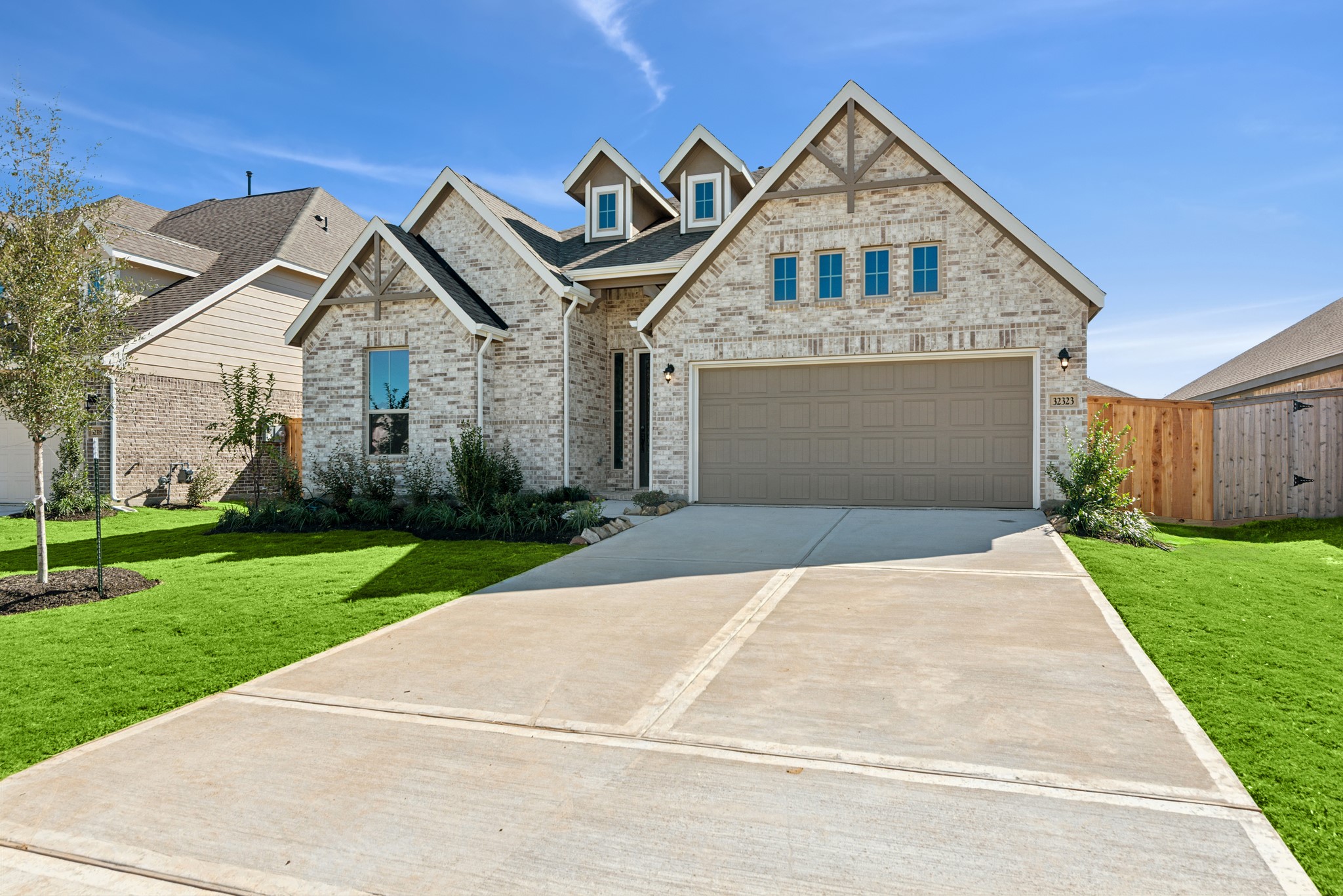 32323 Cedar Elm Drive Property Photo 2