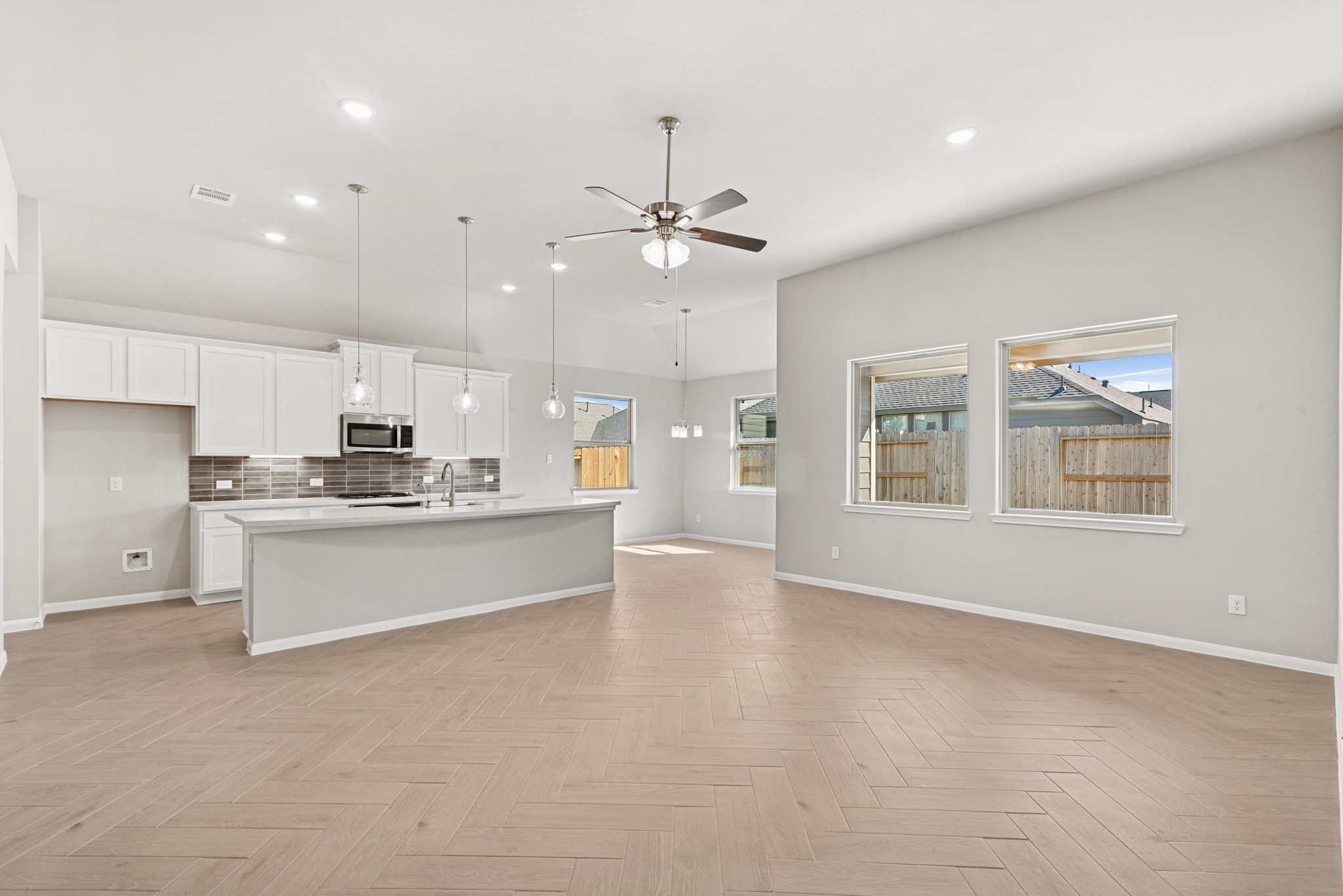 32323 Cedar Elm Drive Property Photo 6