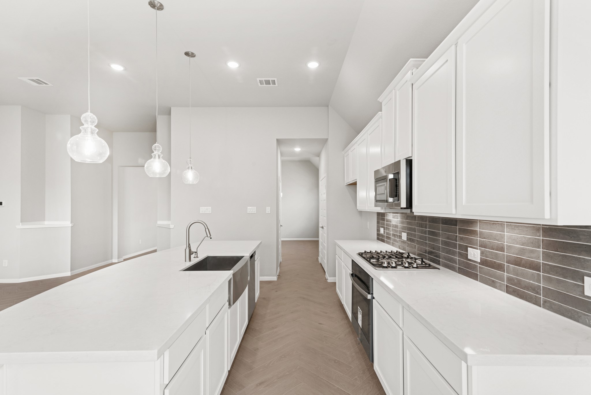 32323 Cedar Elm Drive Property Photo 8