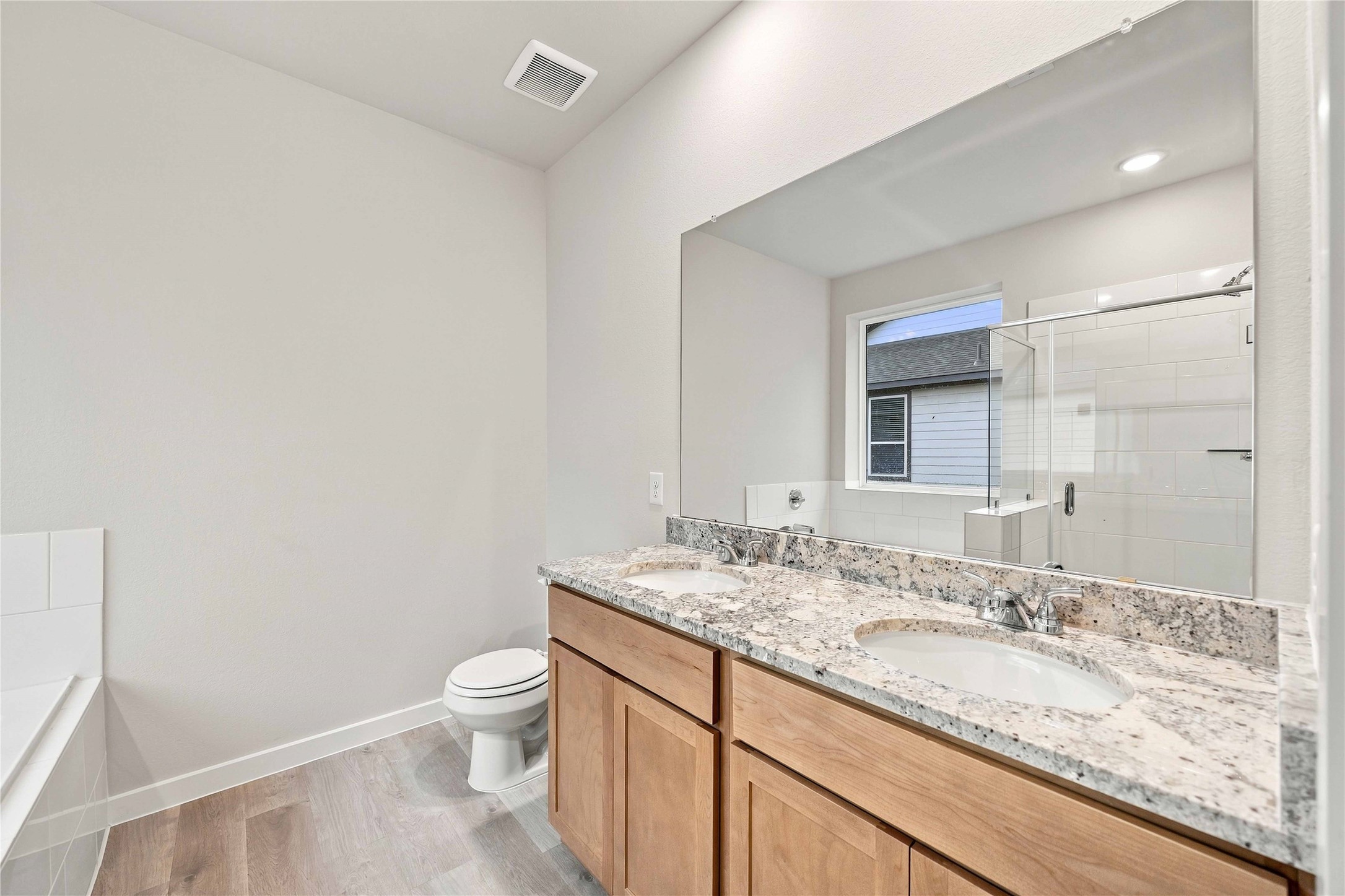 513 Johnson Street Property Photo 13