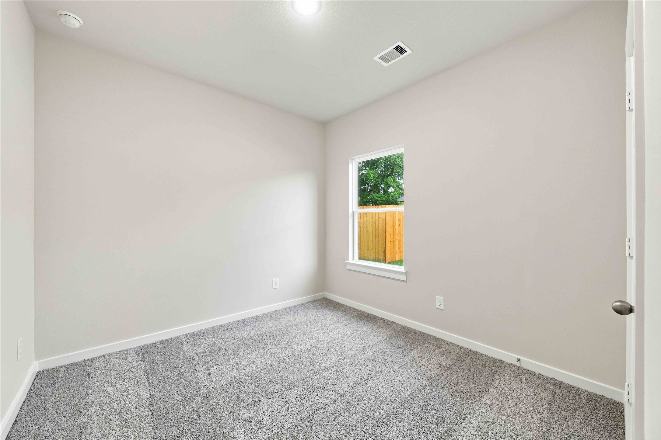 513 Johnson Street Property Photo 15