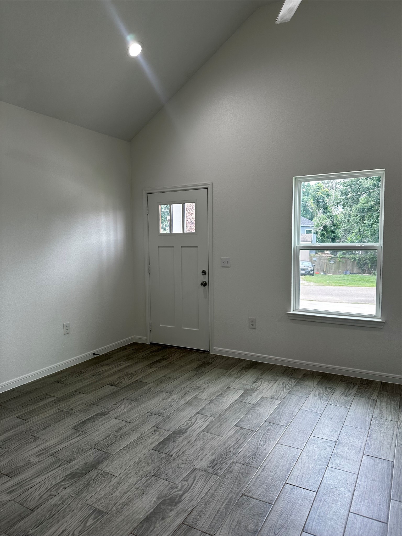 16686 E Lynbrook Property Photo 2