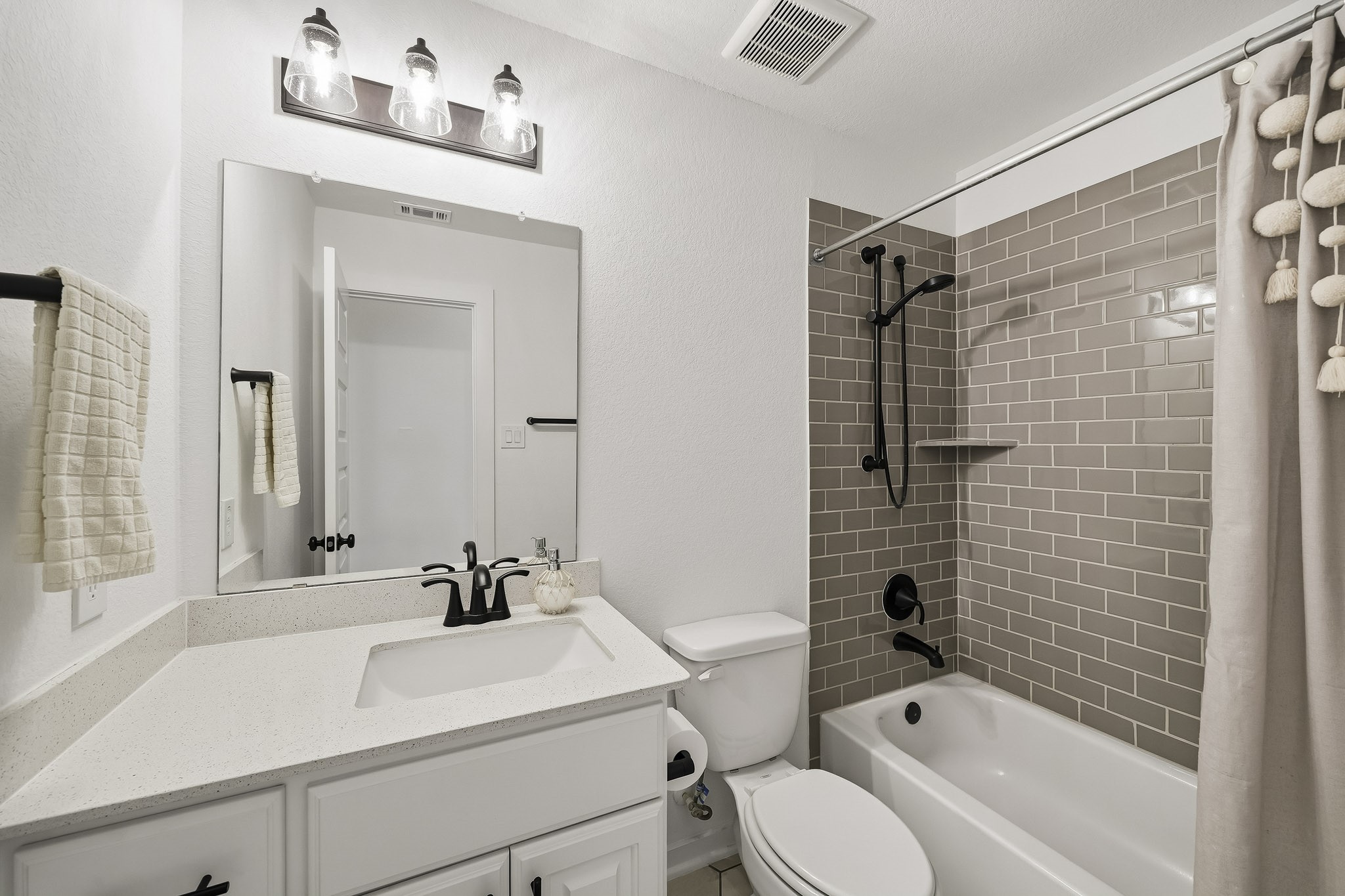 2514 Heritage Park Drive Property Photo 45