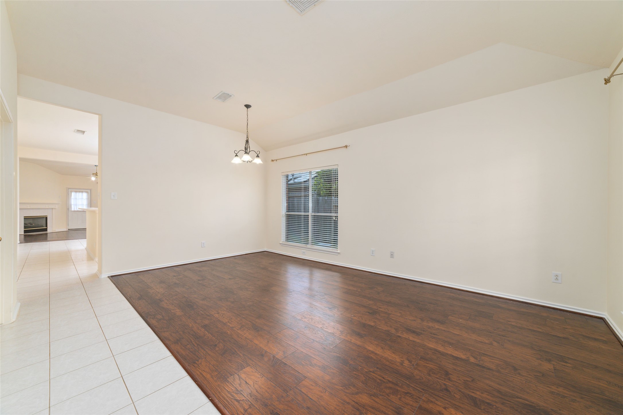 10011 Redoak Pass Lane Property Photo 5