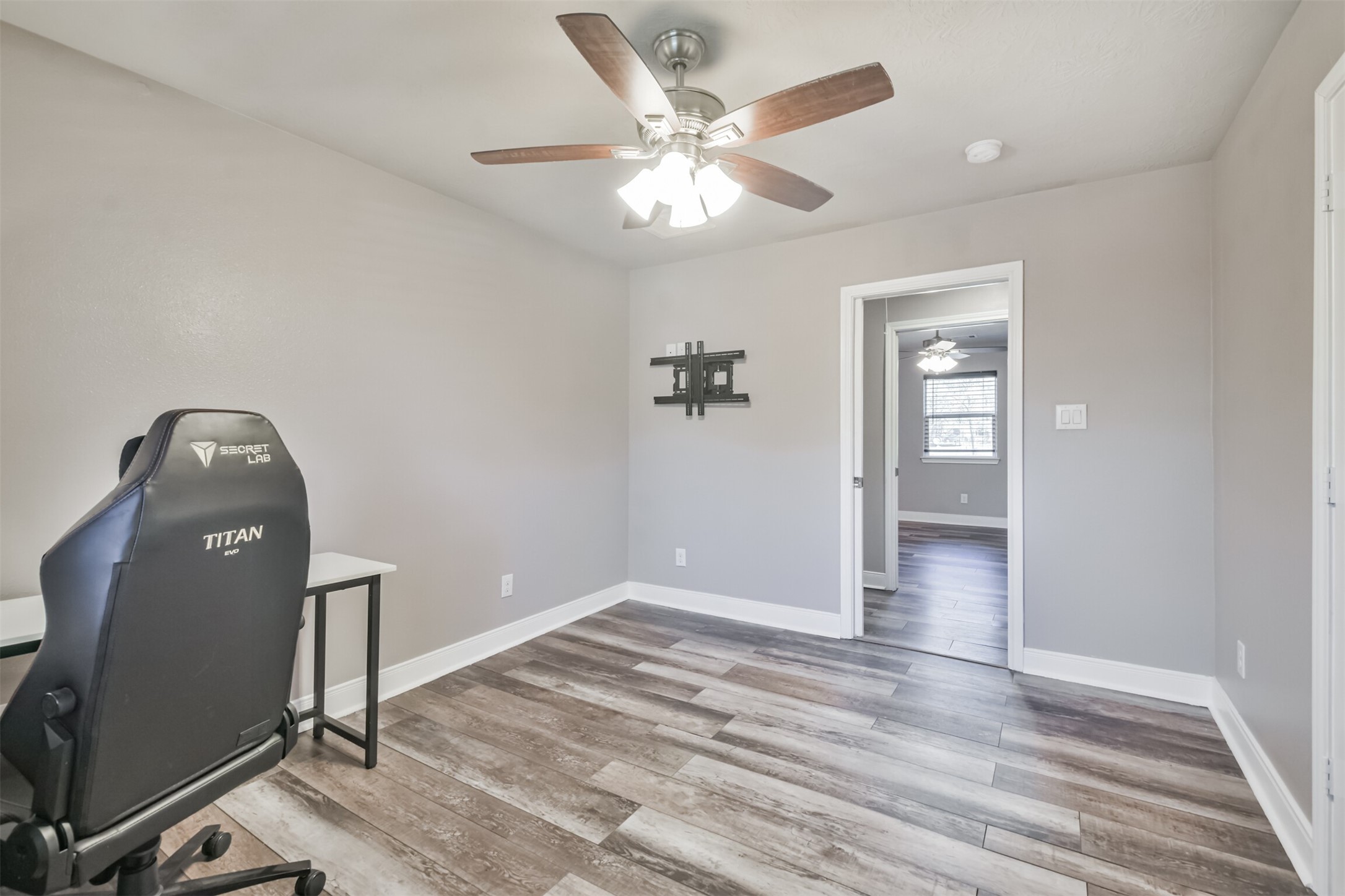 24237 Creekwood Drive Property Photo 27