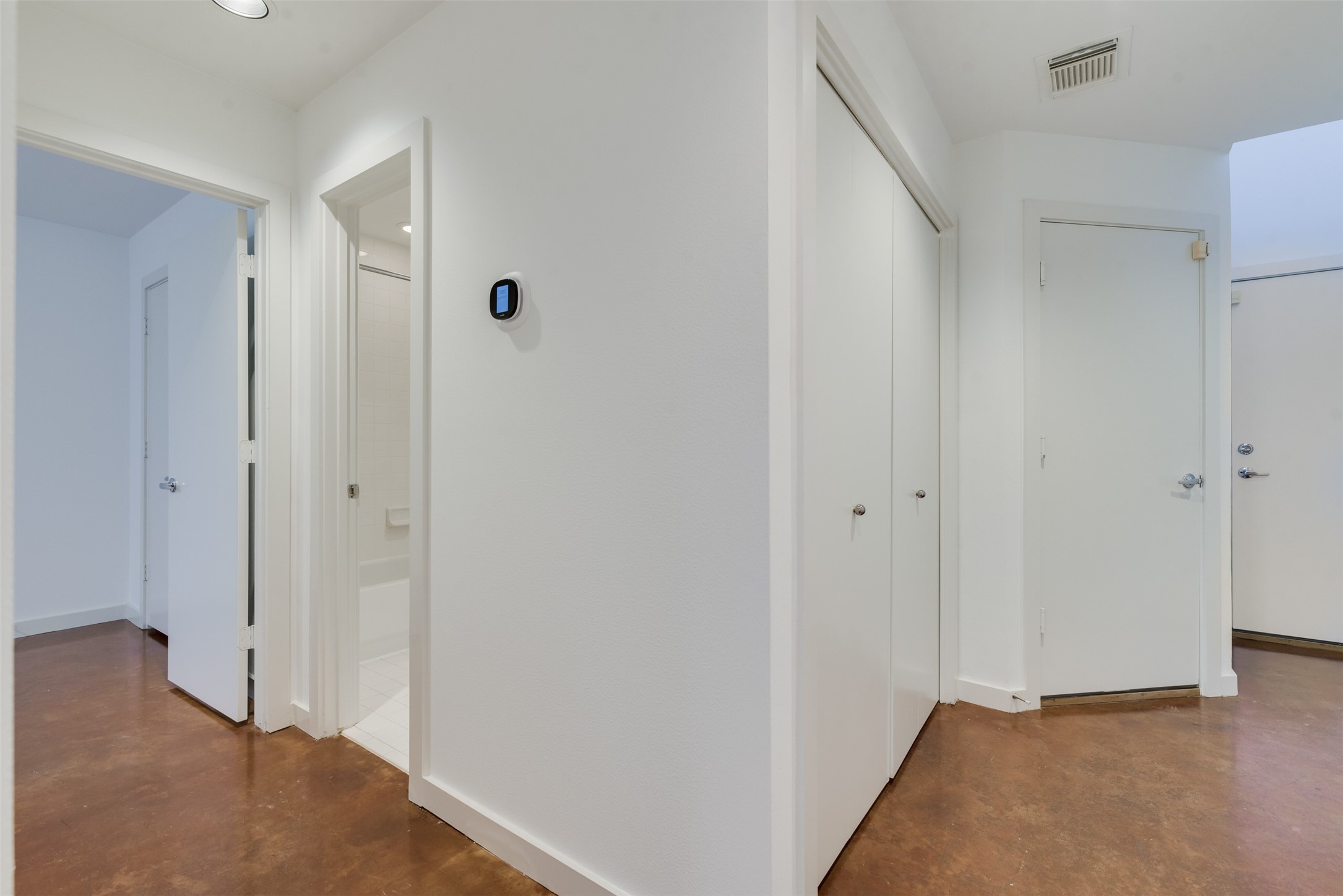 1637 Tuam Street Property Photo 4