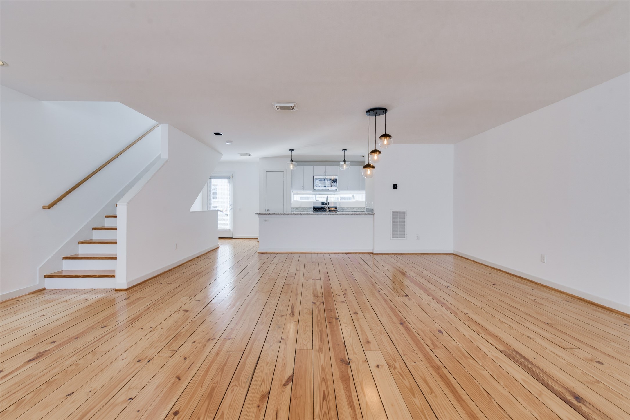 1637 Tuam Street Property Photo 16