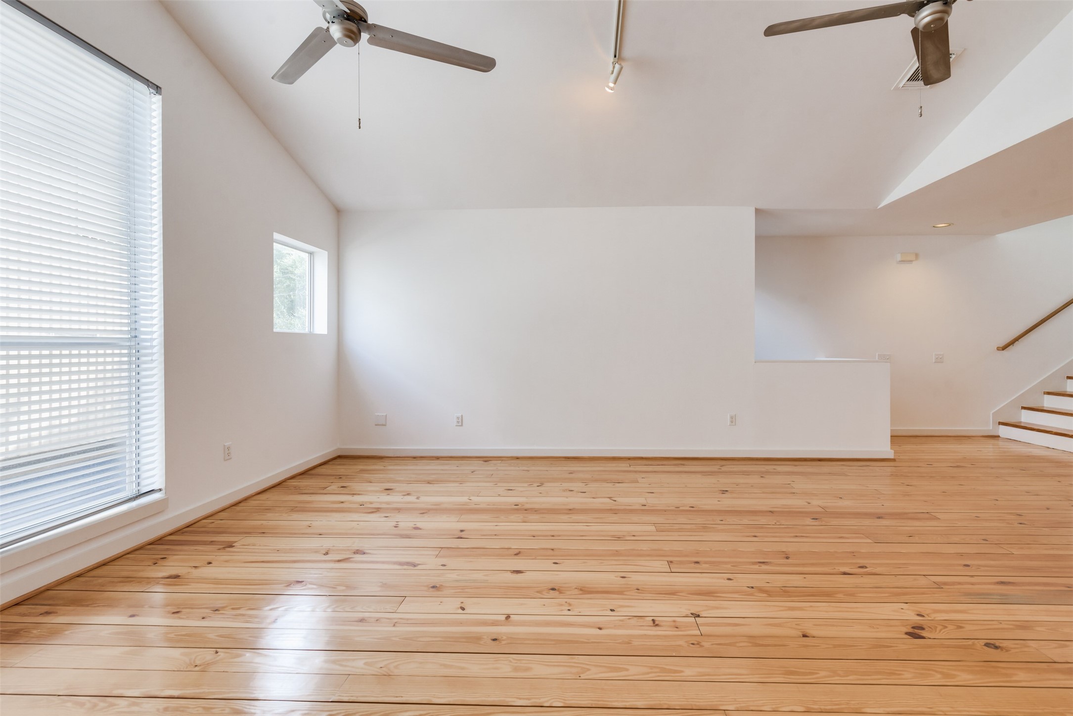 1637 Tuam Street Property Photo 17