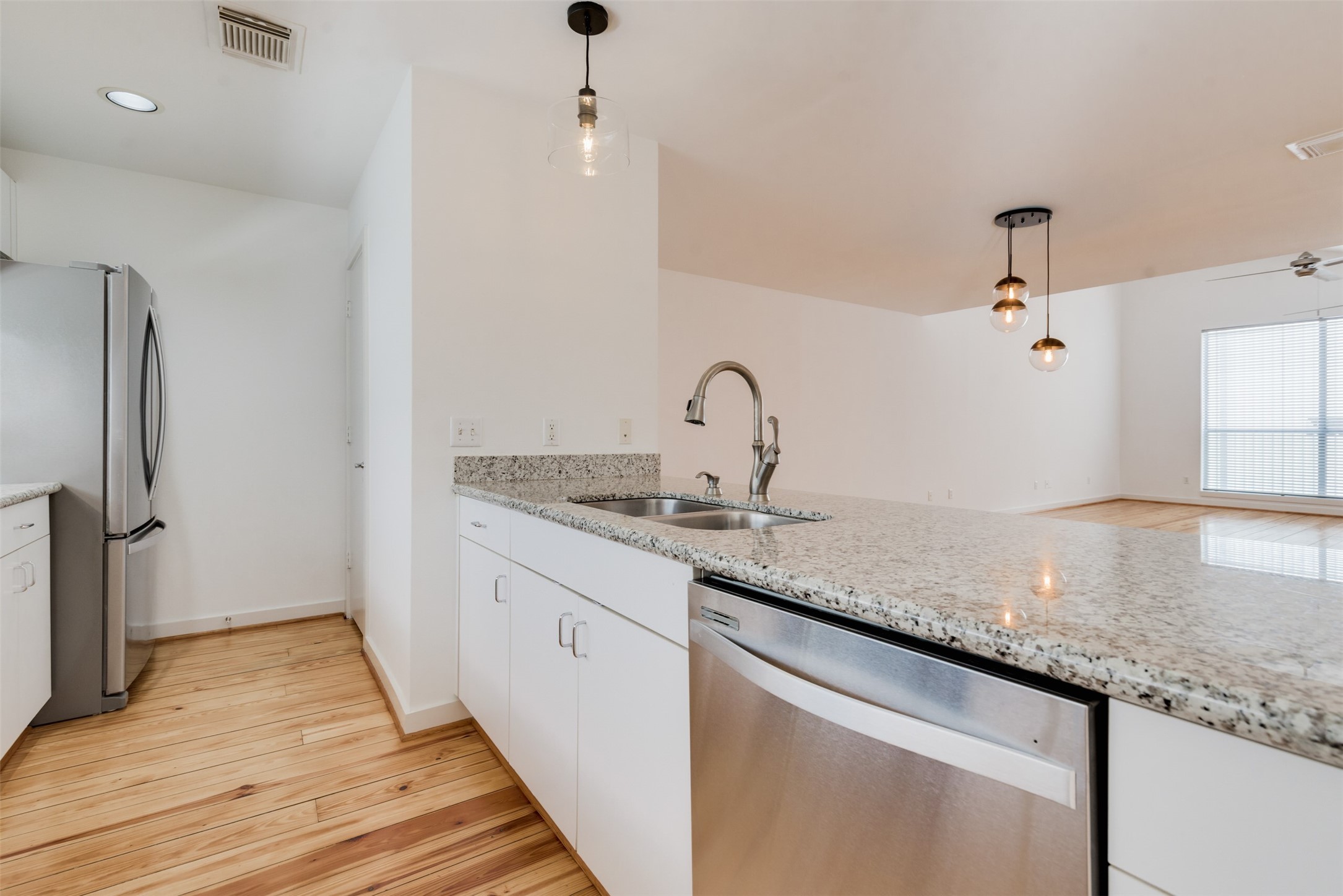 1637 Tuam Street Property Photo 21