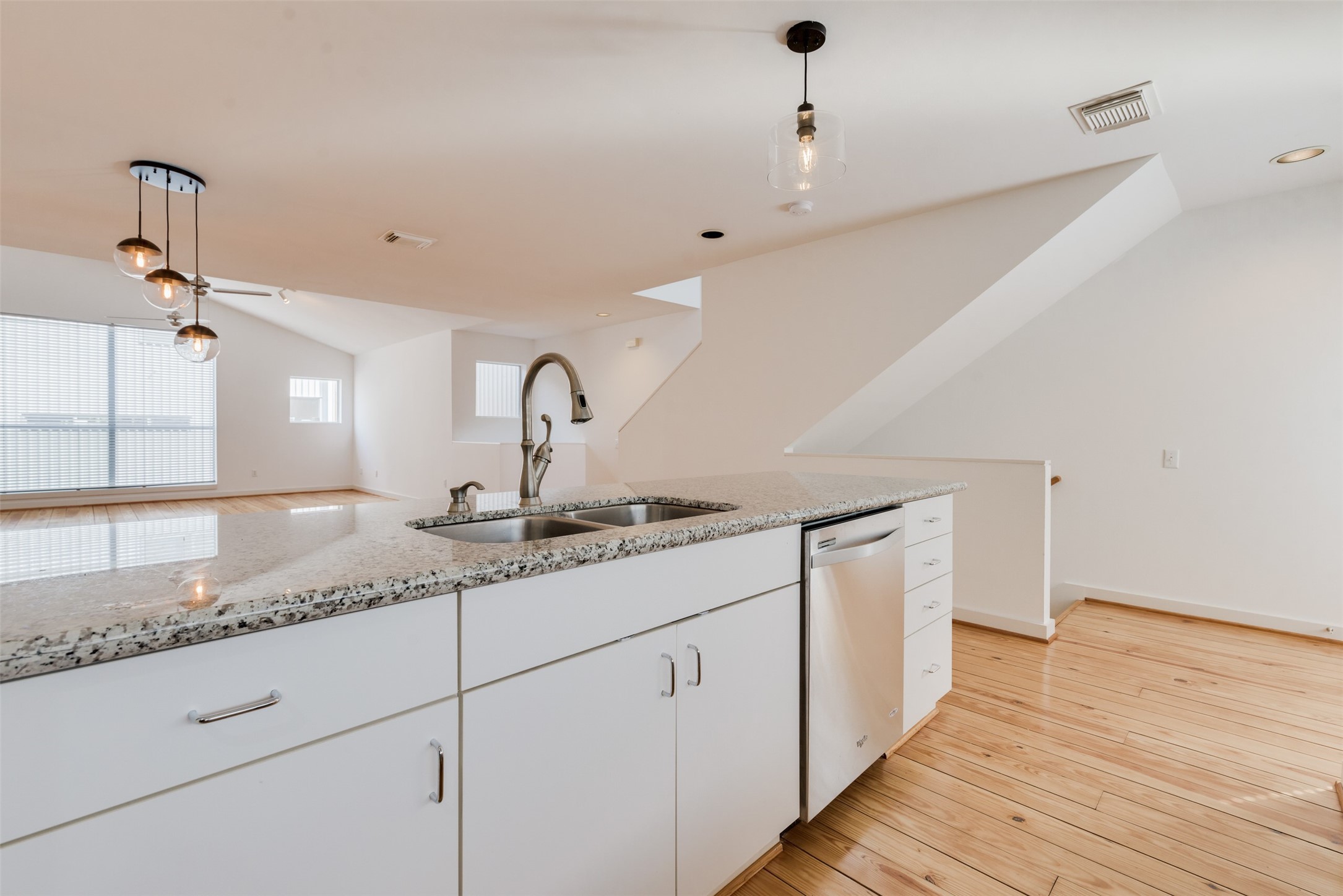 1637 Tuam Street Property Photo 23