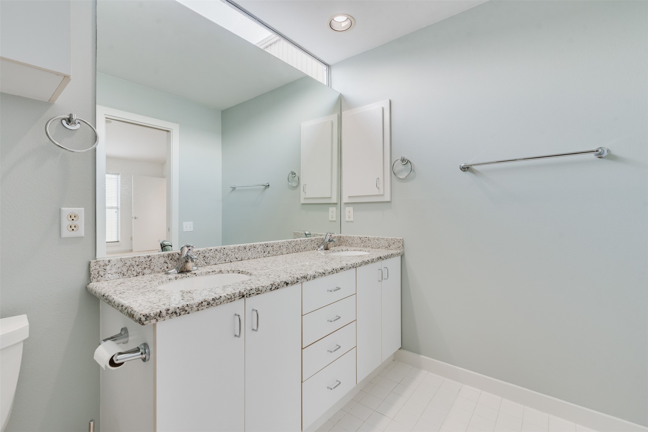 1637 Tuam Street Property Photo 30