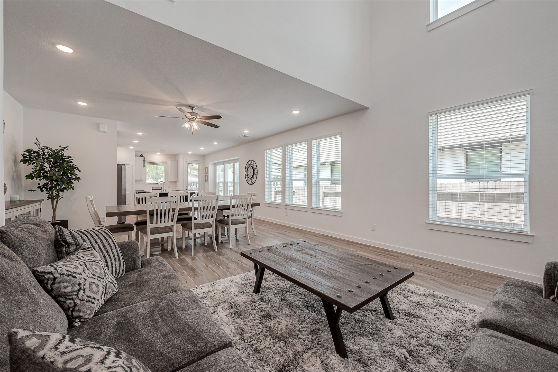 430 W Cascade Heights Drive Property Photo 11