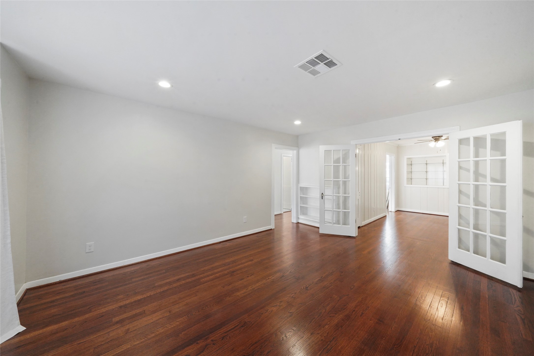 906 Gale Street Property Photo 5