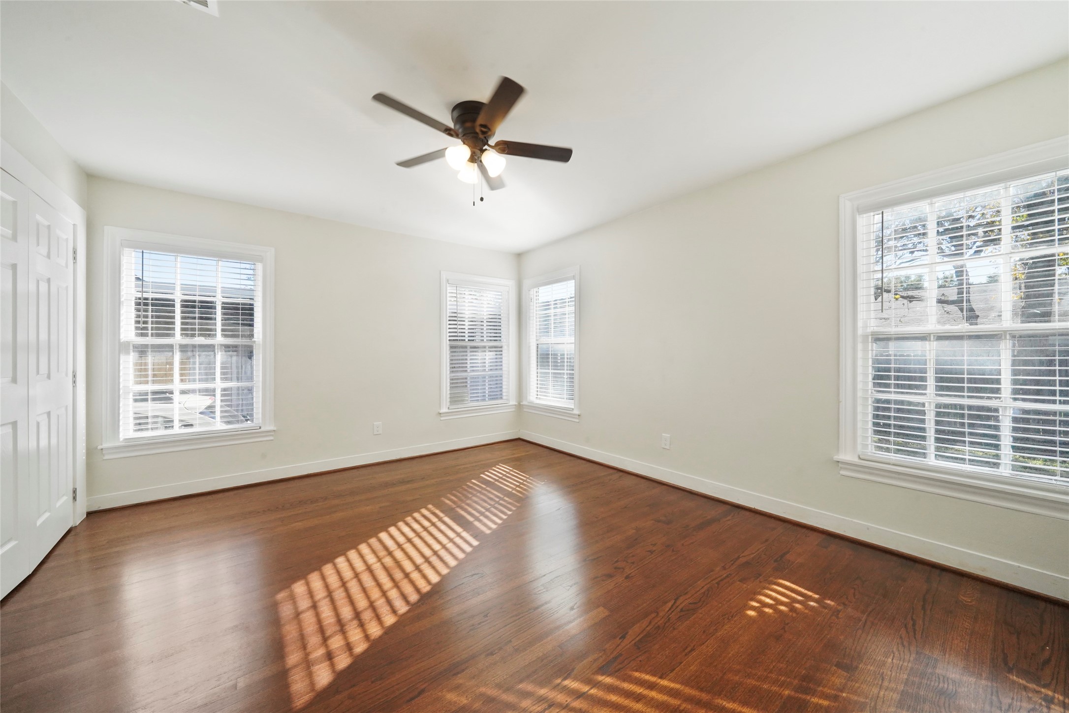 906 Gale Street Property Photo 8
