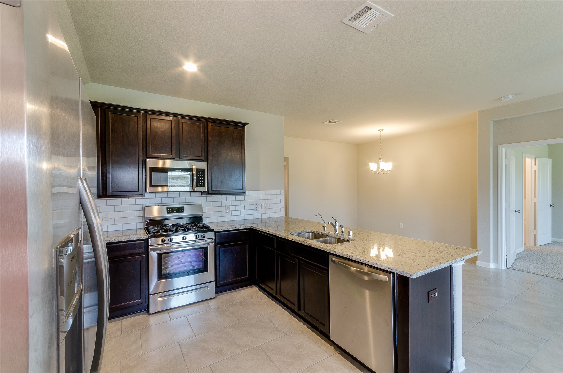 2213 Del Mar Property Photo 4