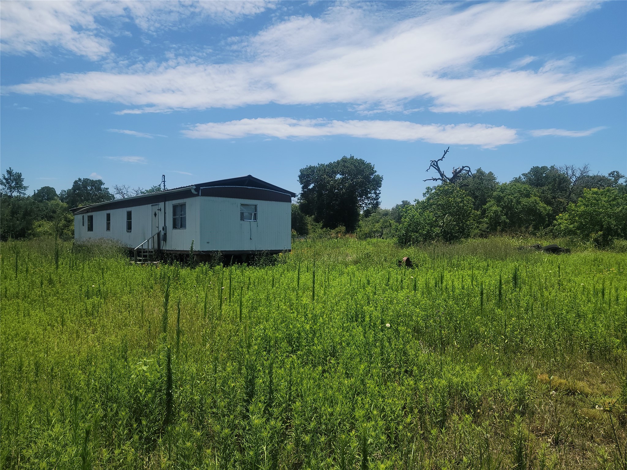 323 Summit Road Property Photo 9