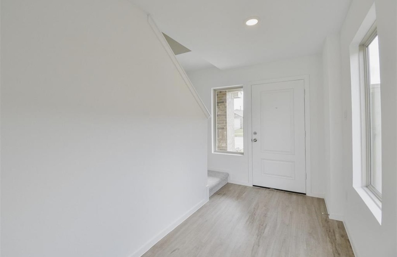 18637 Cepagatti Drive Property Photo 3