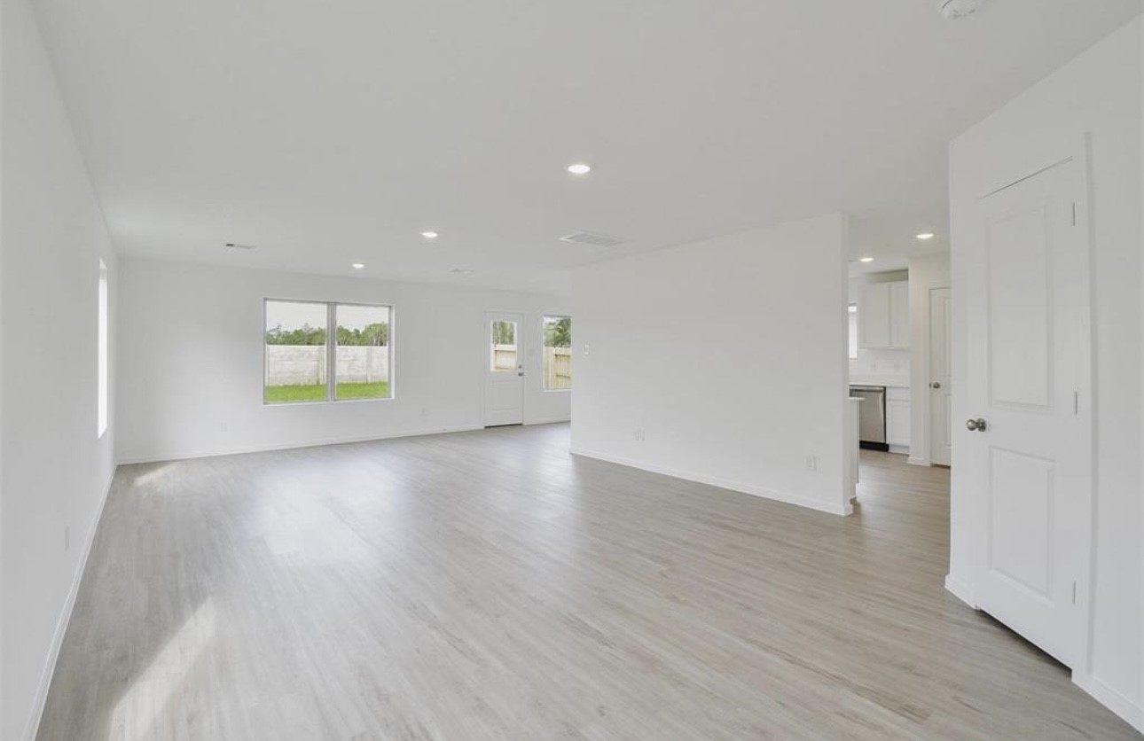 18637 Cepagatti Drive Property Photo 4