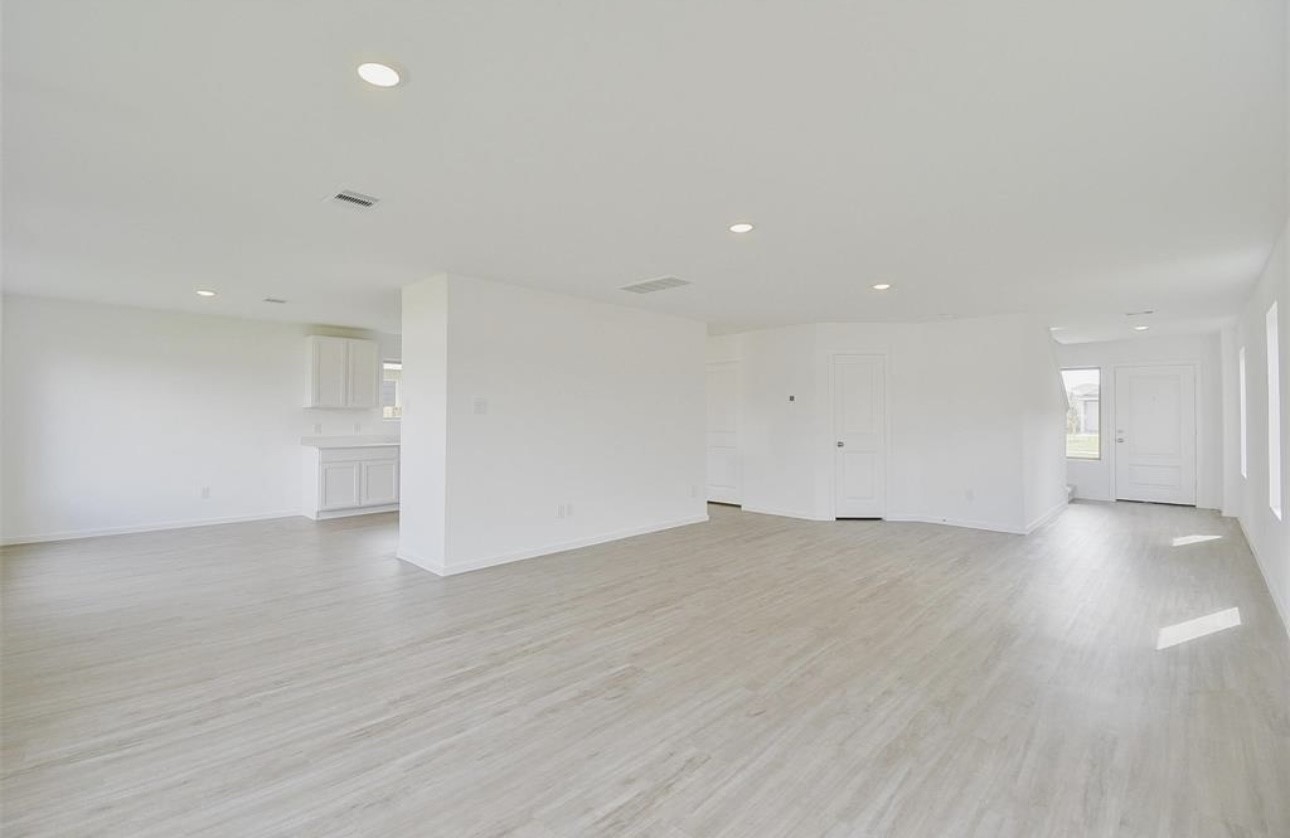 18637 Cepagatti Drive Property Photo 5