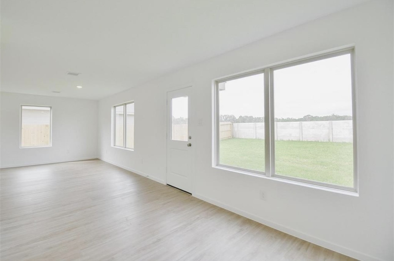 18637 Cepagatti Drive Property Photo 6