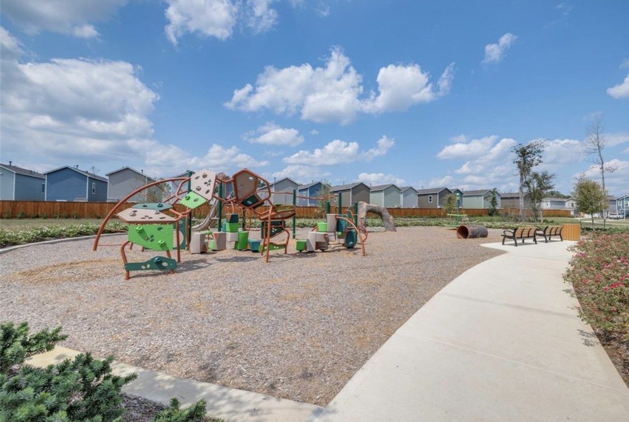 18637 Cepagatti Drive Property Photo 29