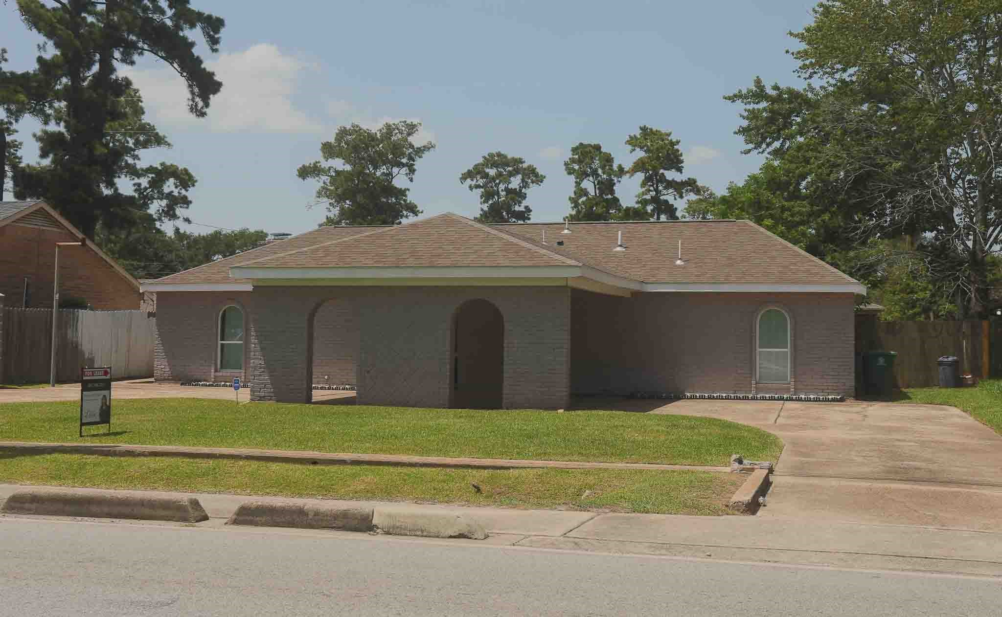 6703 Winfield Road Property Photo 1