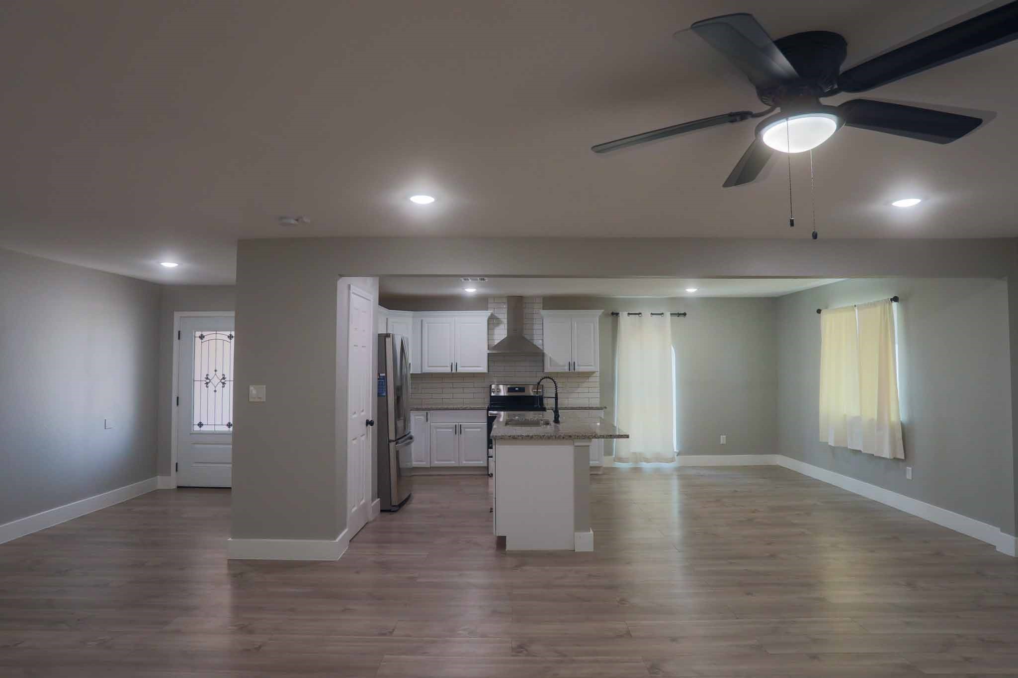 6703 Winfield Road Property Photo 5