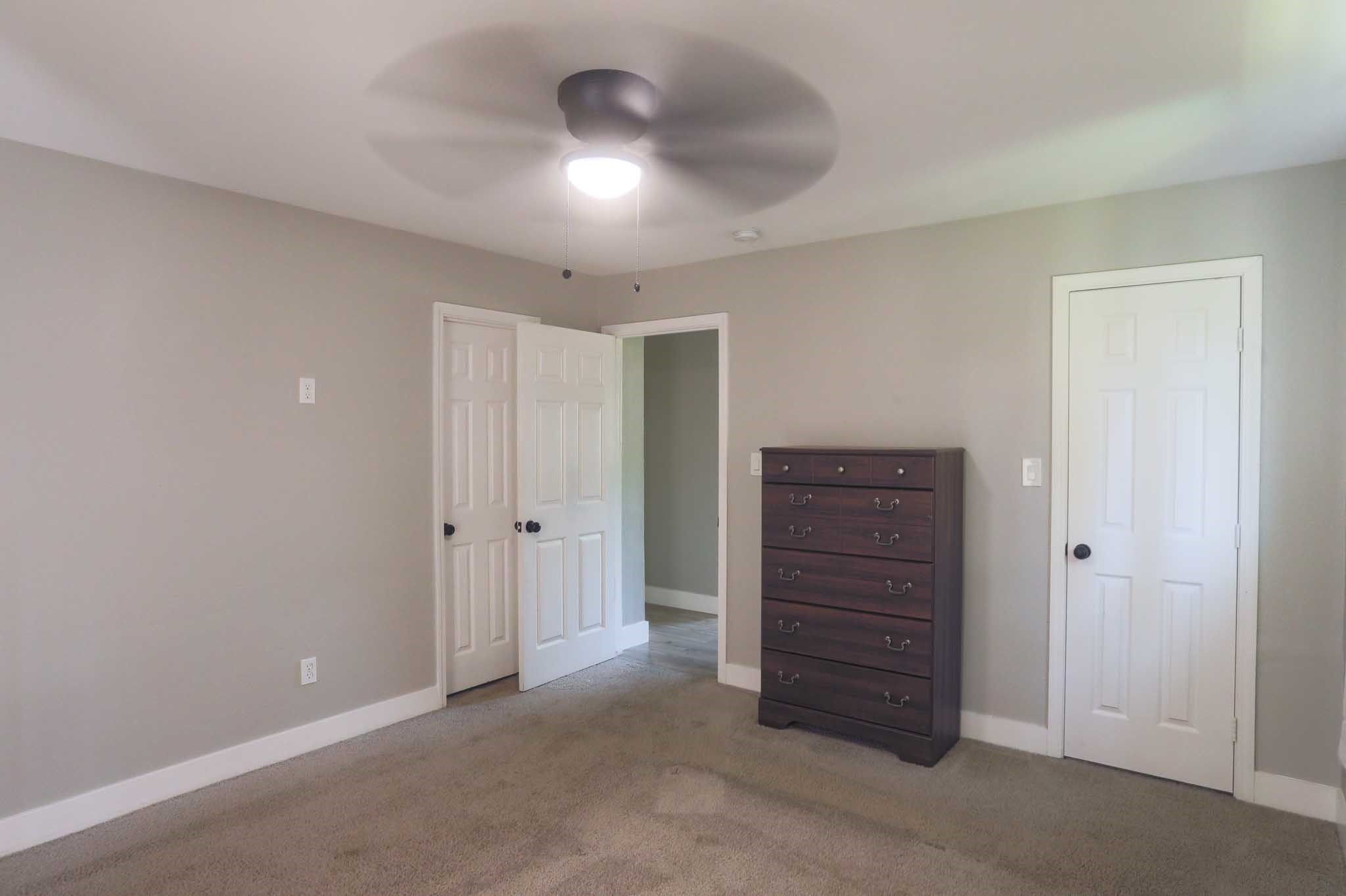 6703 Winfield Road Property Photo 12