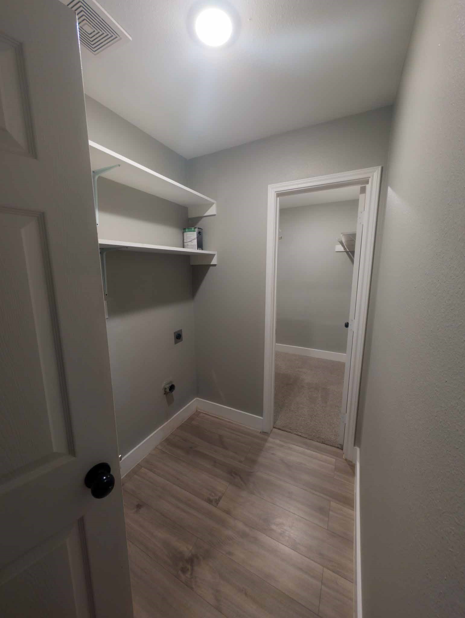 6703 Winfield Road Property Photo 18