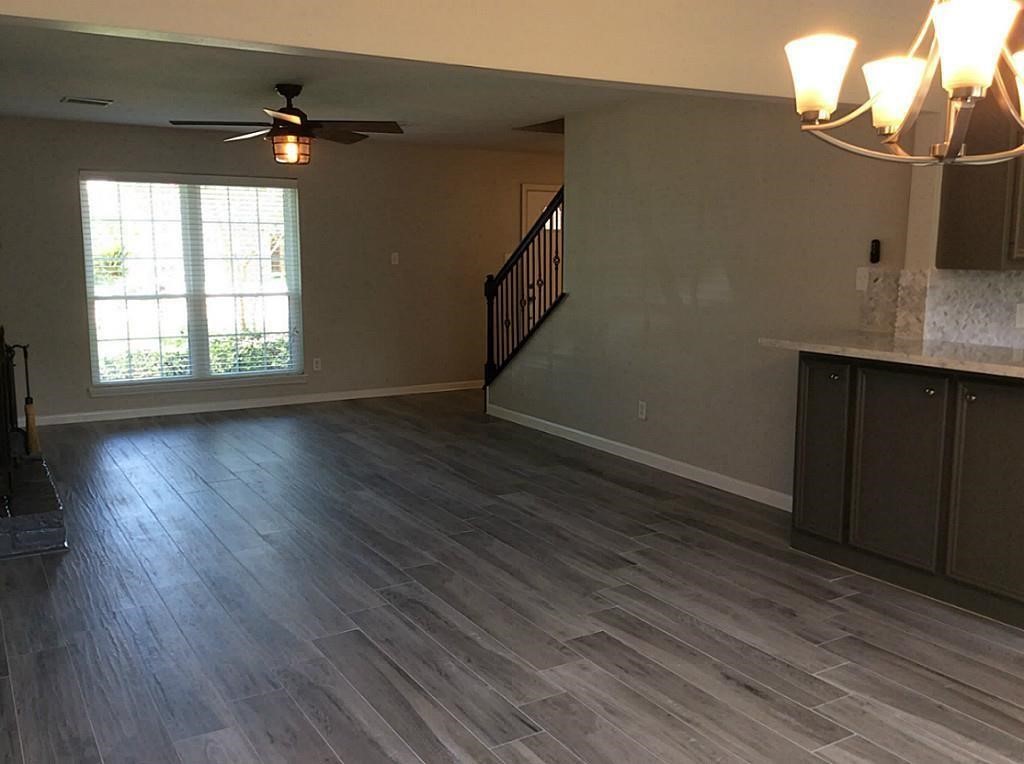 3035 Mosby Drive Property Photo 3