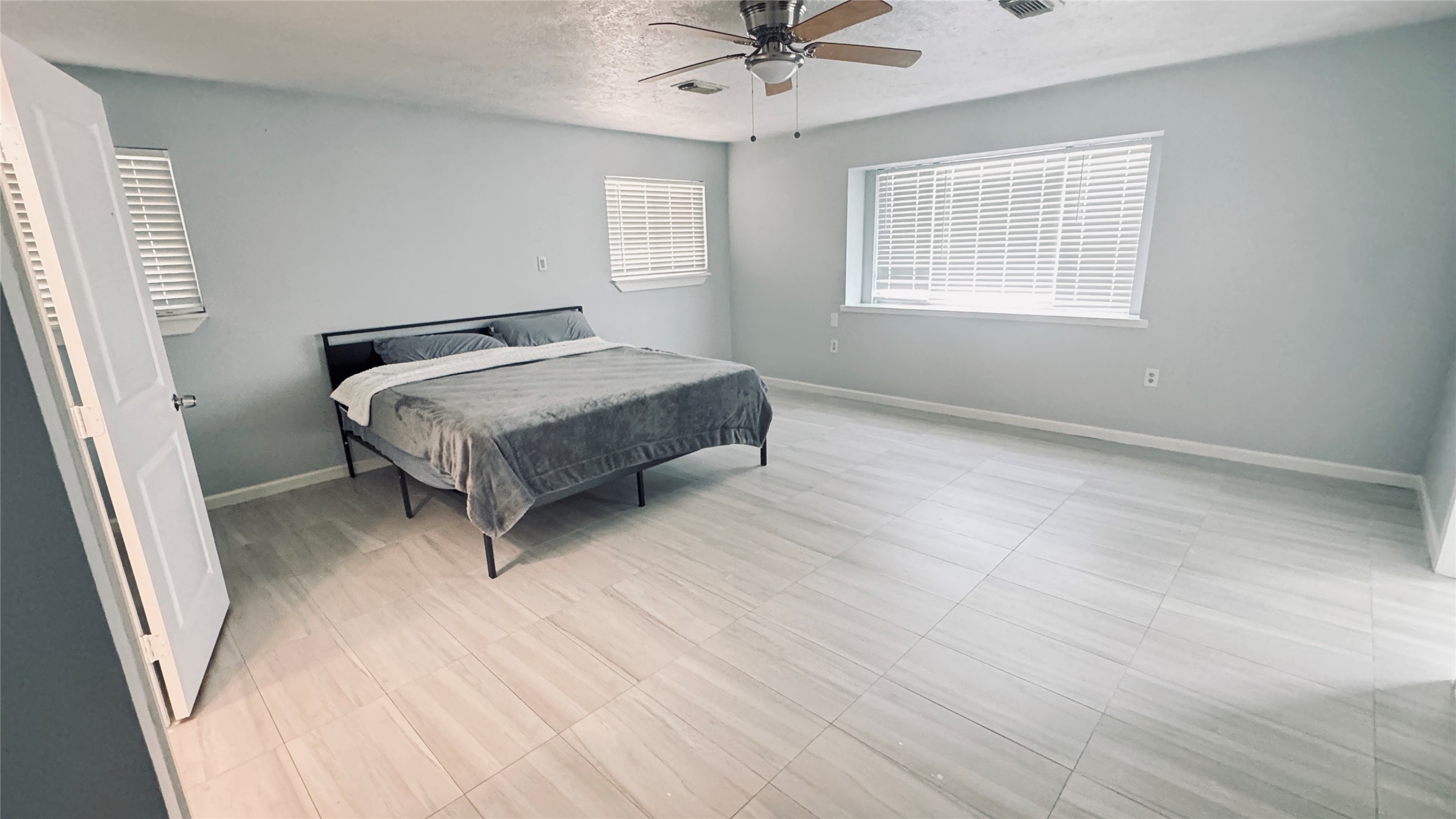 8720 Ocean Drive Property Photo 7